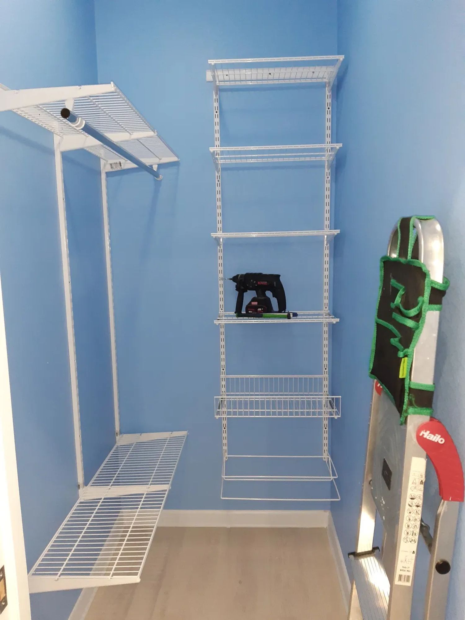 Монтаж гардеробной системы